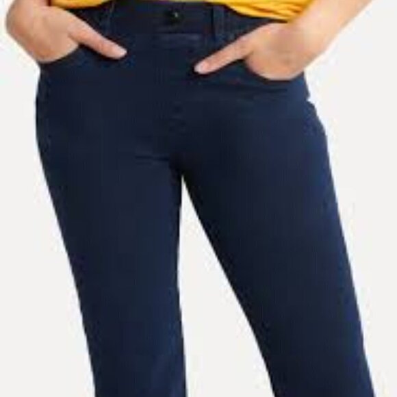 Betabrand Straight-Leg | 4-Pocket Pull On Yoga Denim Pant Medium, Short Petite - Picture 10 of 13